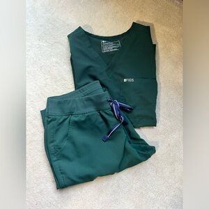 Figs Extreme Green Scrub Set